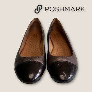 Clark’s Flats Leather Cap Toe Bronze Size‎ 9